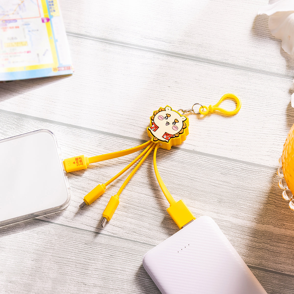 Chiikawa Shisa's Souvenir Shop Multi Smartphone Charging Cable (De-su!!)