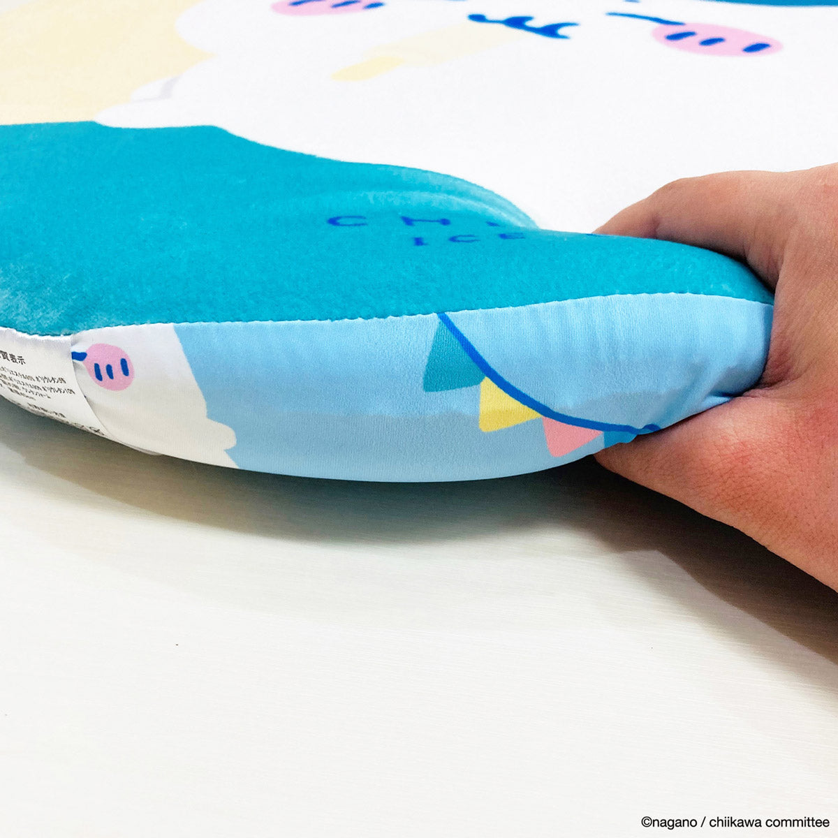 Chiikawa Cooling Seat Cushion (Hachiware)