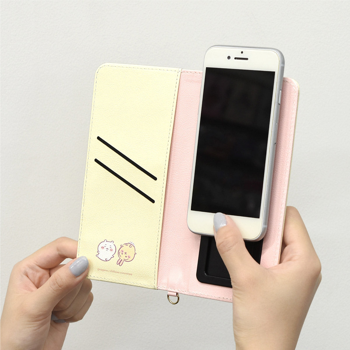 ちいかわ ダイカットマルチフリップカバー L(ちいかわ&うさぎ)