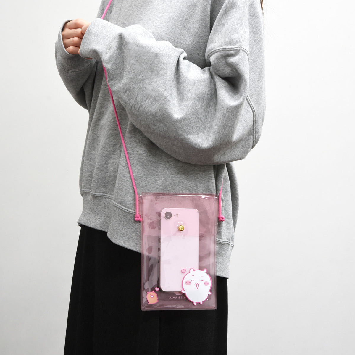 ちいかわ IIIIpocket Clearスマートフォンポーチ(ちいかわ)
