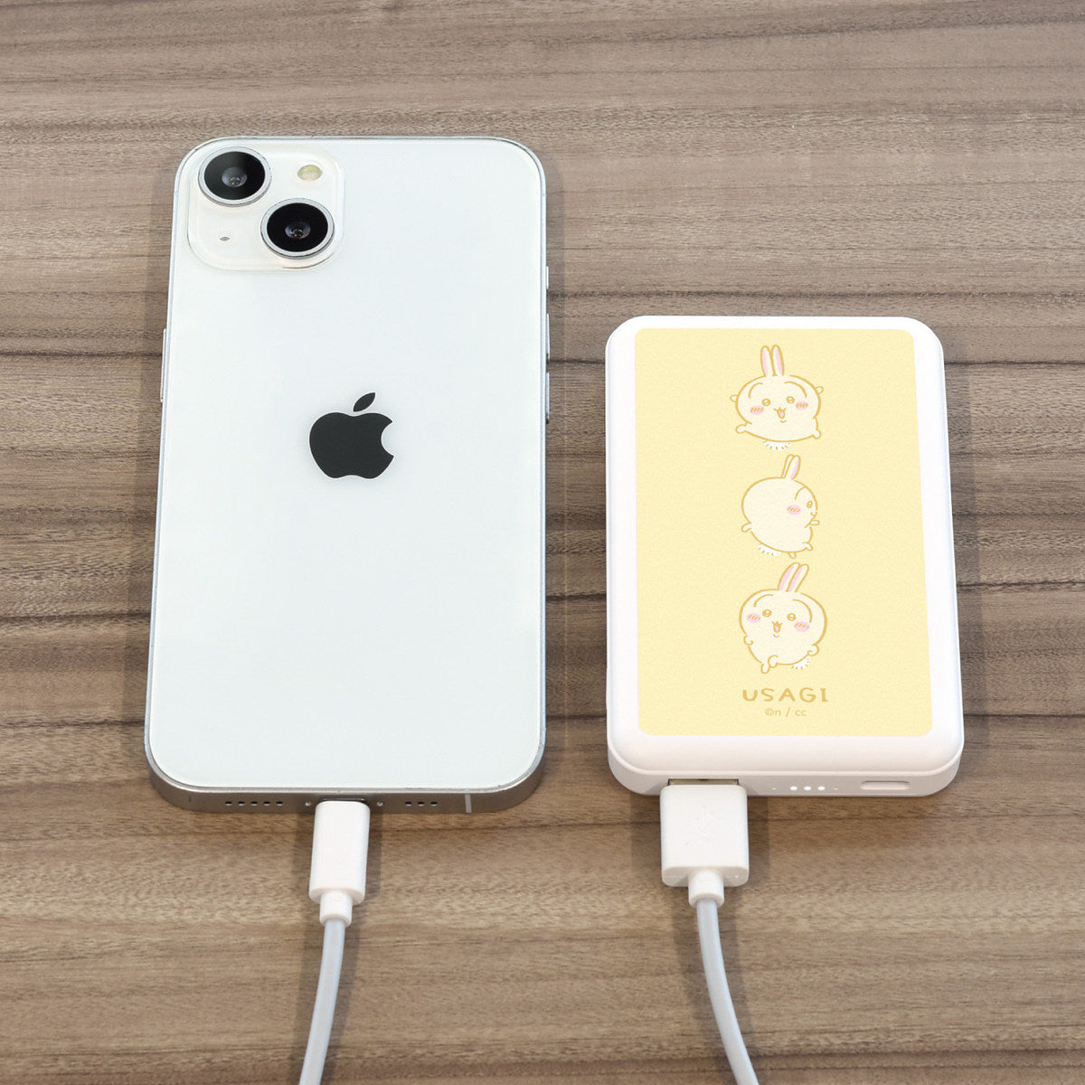 ちいかわ MagSafe対応 ワイヤレスリチウム充電器 5000mAh(うさぎ)