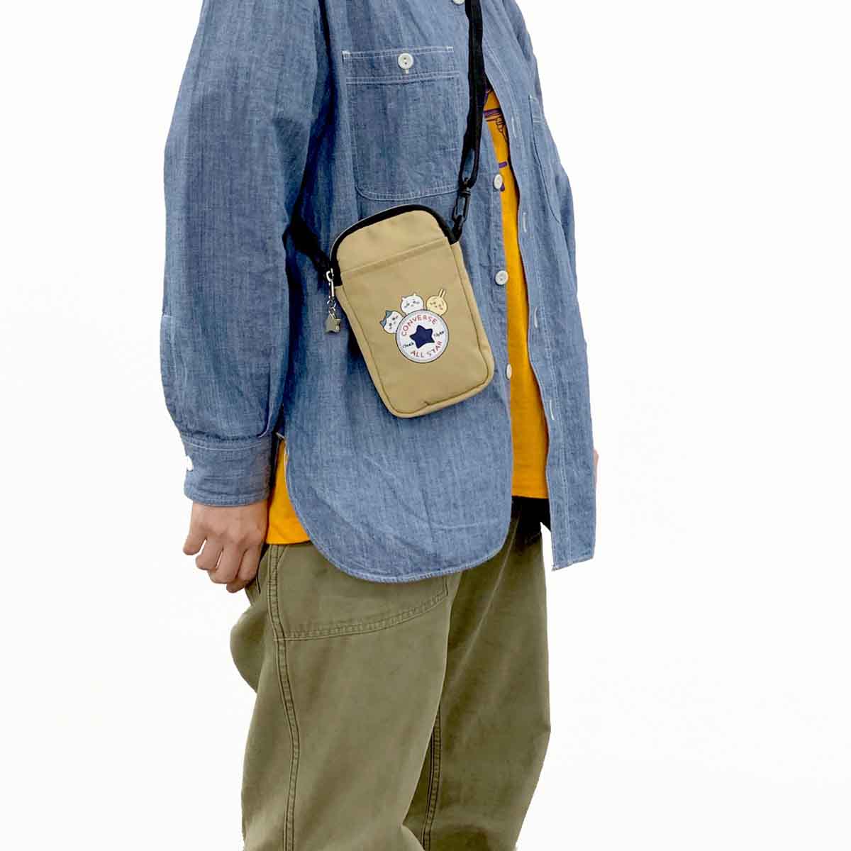 ちいかわ×コンバース モバイルショルダー(ベージュ)