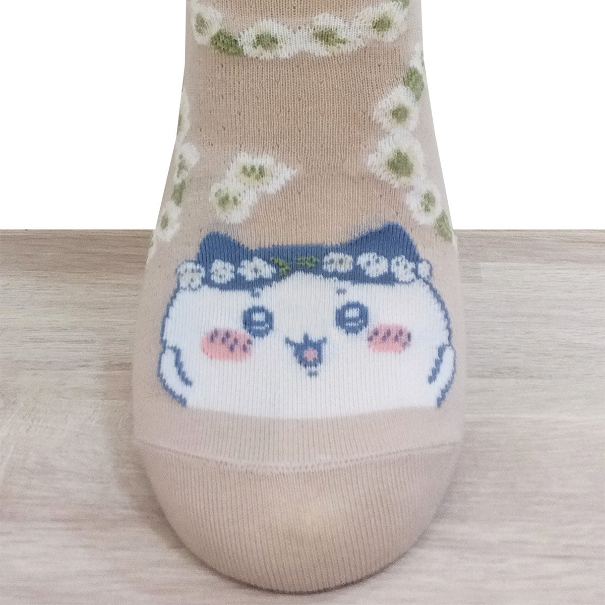 ちいかわ 履き口ふんわりクルーソックス(ハチワレ鈴蘭 ベージュ) レディース用