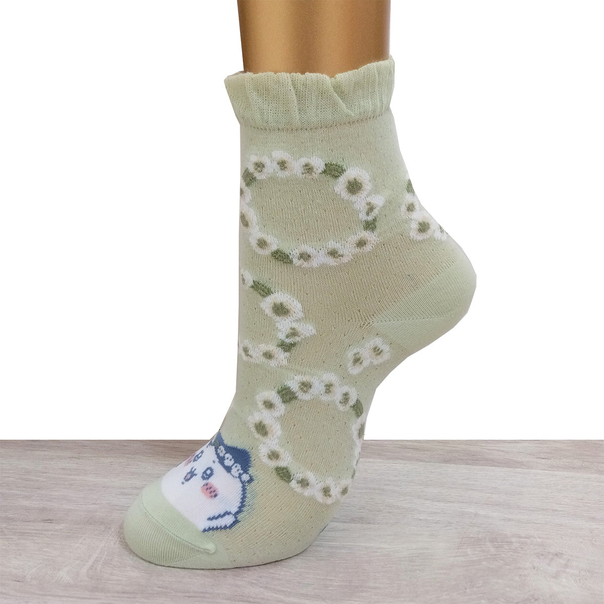 Chiikawa Soft Crew Socks (Hachiware Lily Green) Women's Size