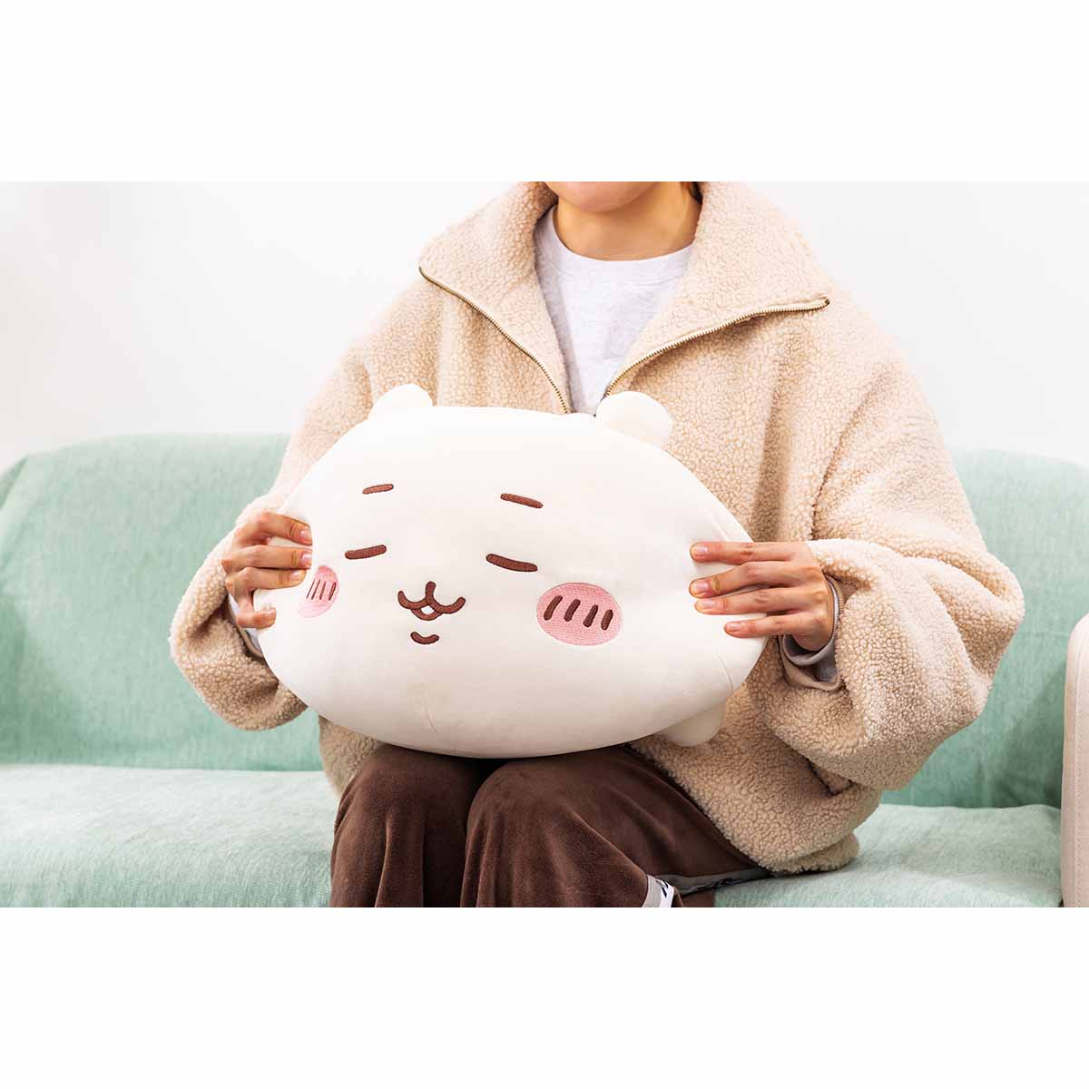 Chiikawa Marshmallow-Like Lying Down Hugging Plush (Nemunemu Chiikawa)