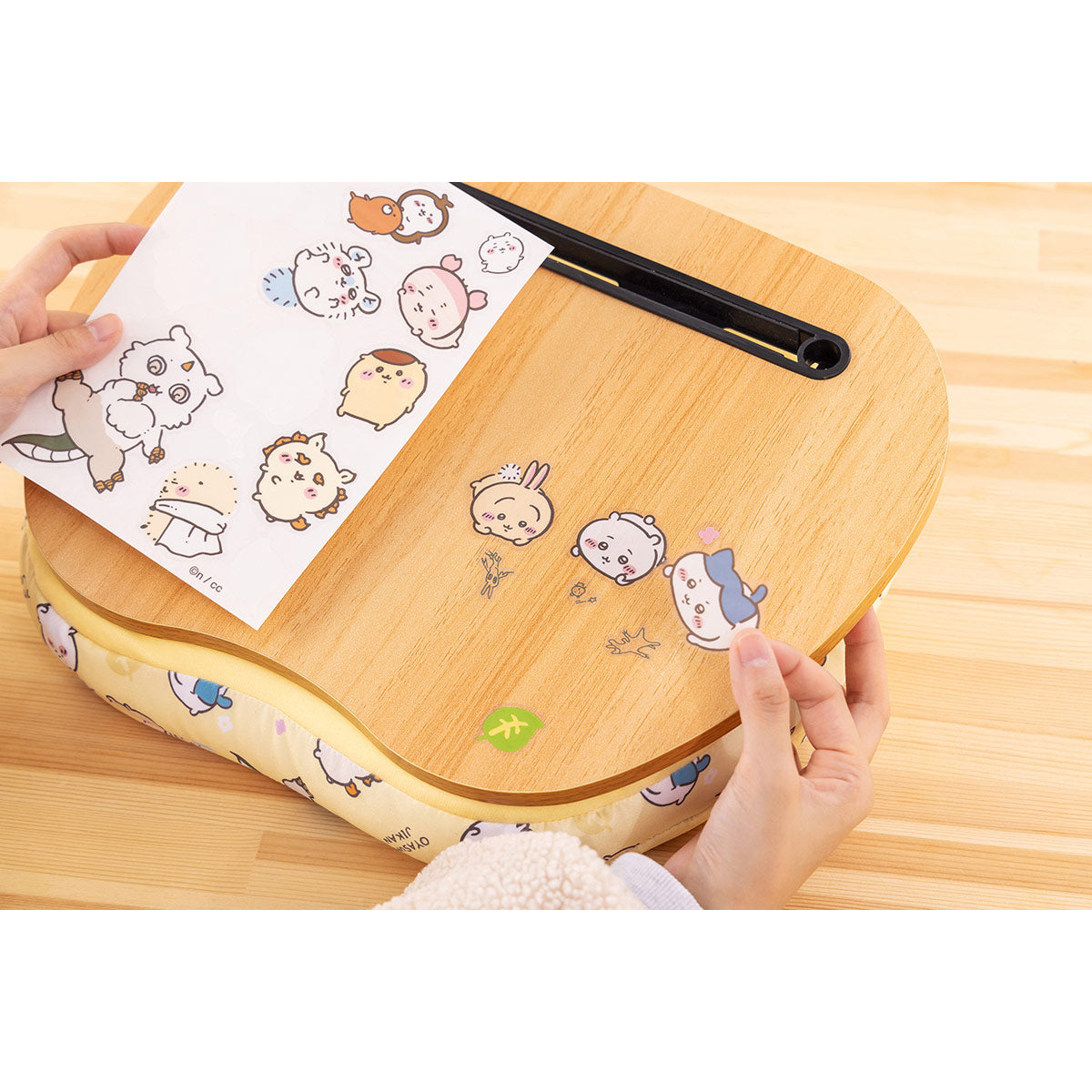 Chiikawa Cushion Table (Rest a Bit)