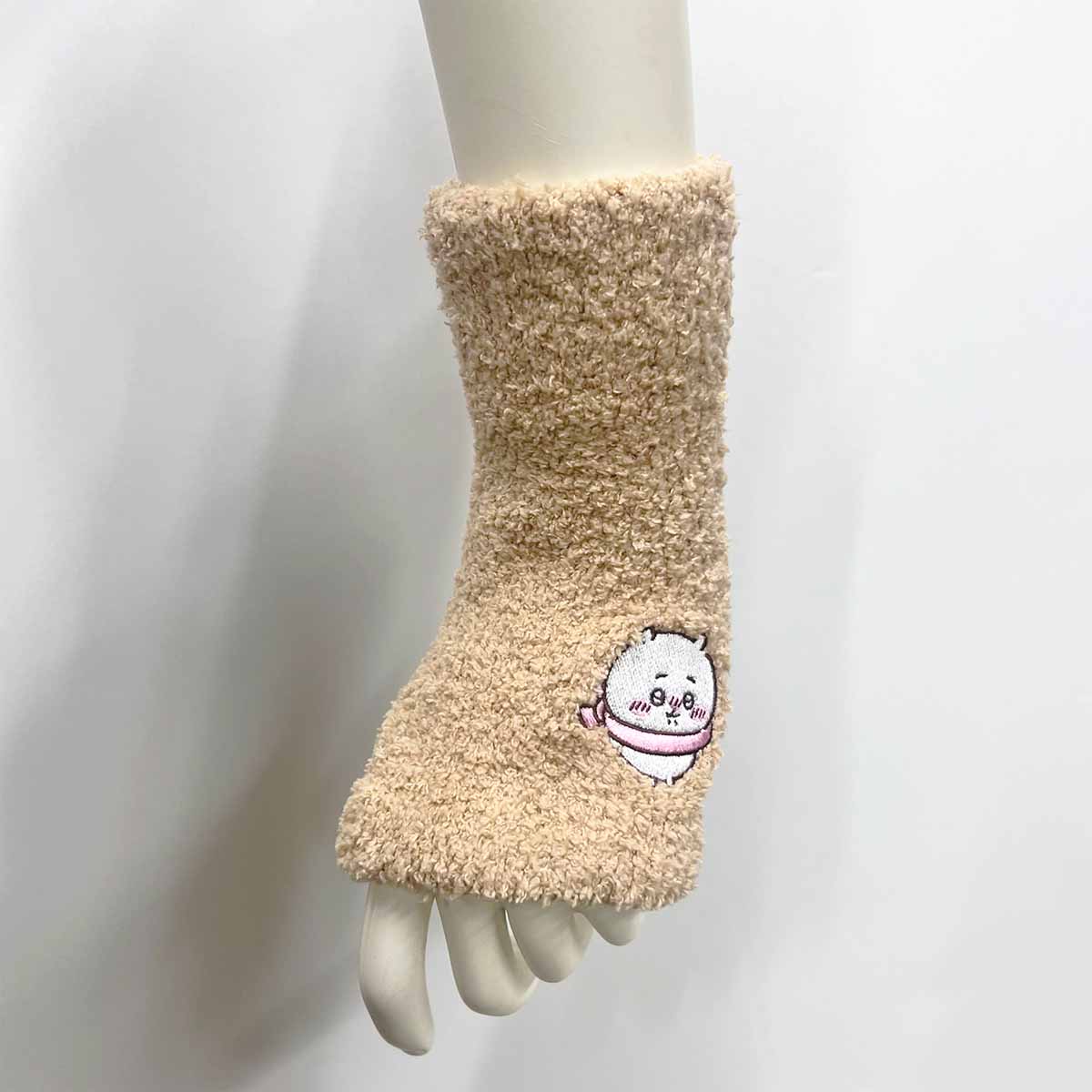 Chiikawa Marshmallow Arm Warmer (Embroidered Chiikawa)