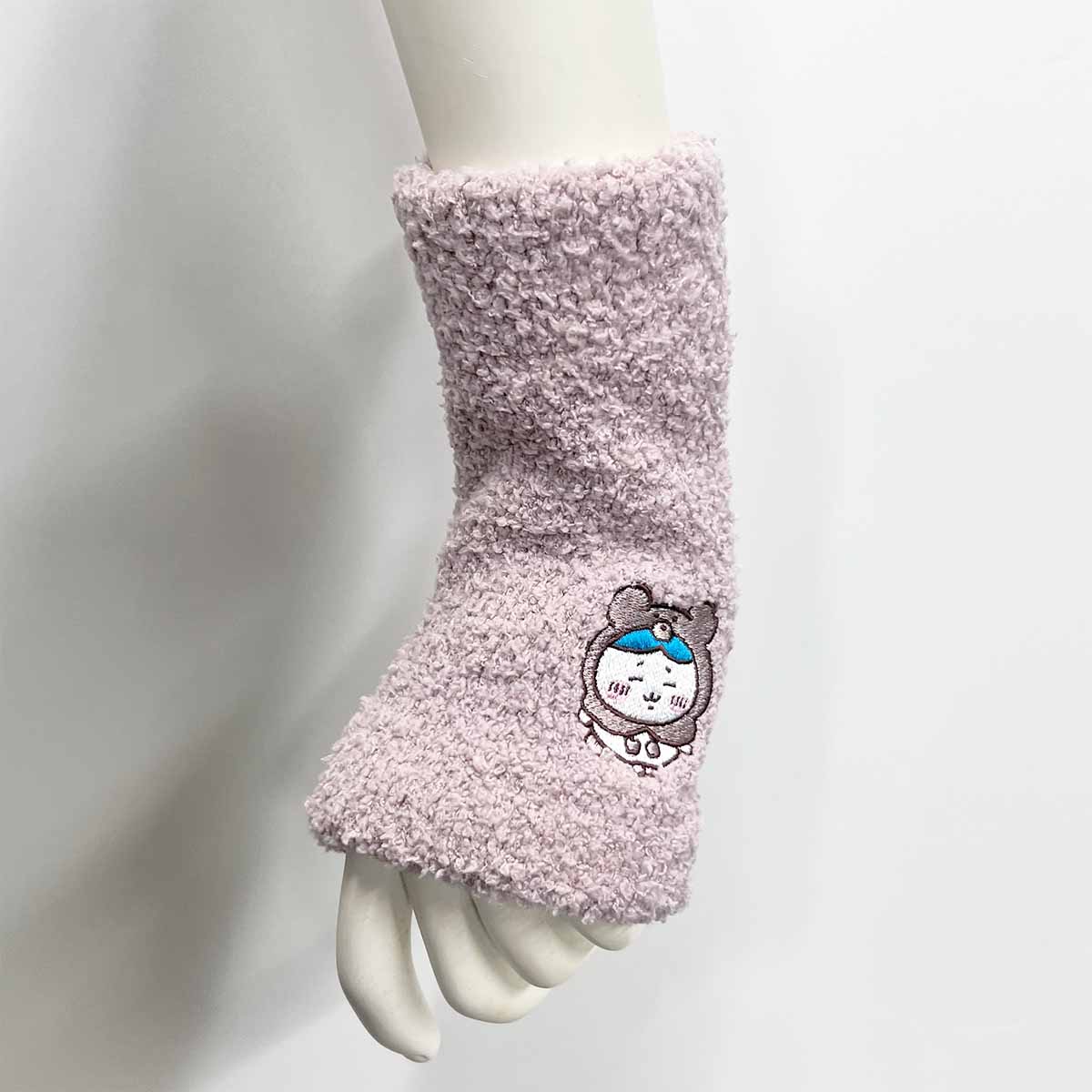 Chiikawa Marshmallow Arm Warmer (Embroidered Hachiware)