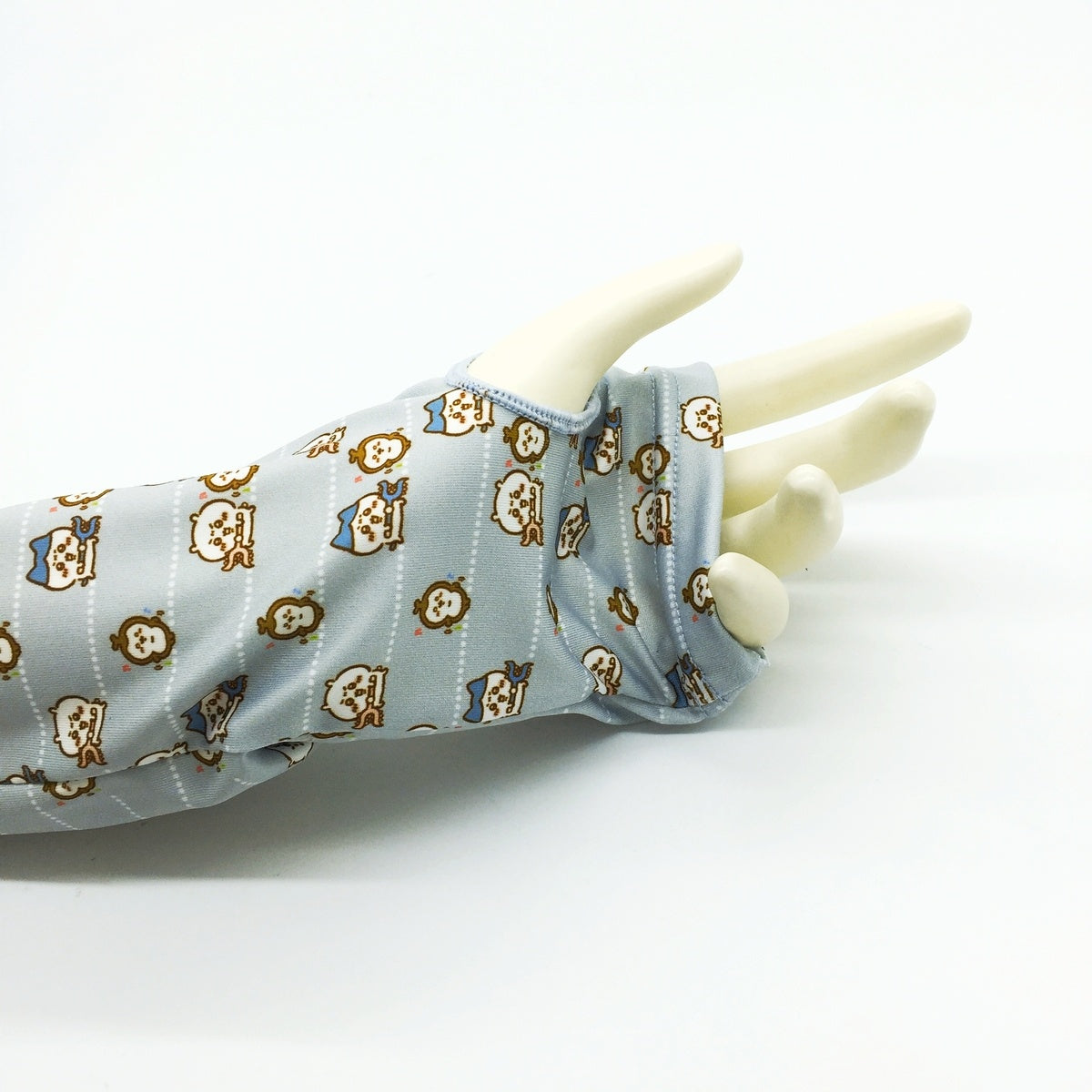 Chiikawa Arm Cover (All-over gray)