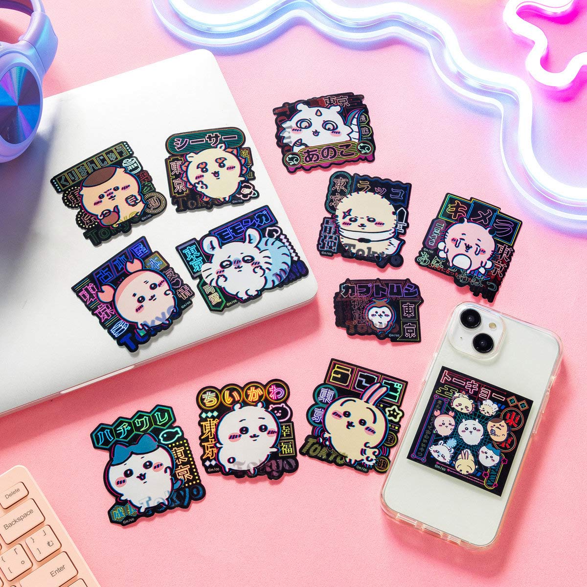 ちいかわ トーキョーちいかわ スマホに貼れるサイズのステッカー(くりまんじゅう)