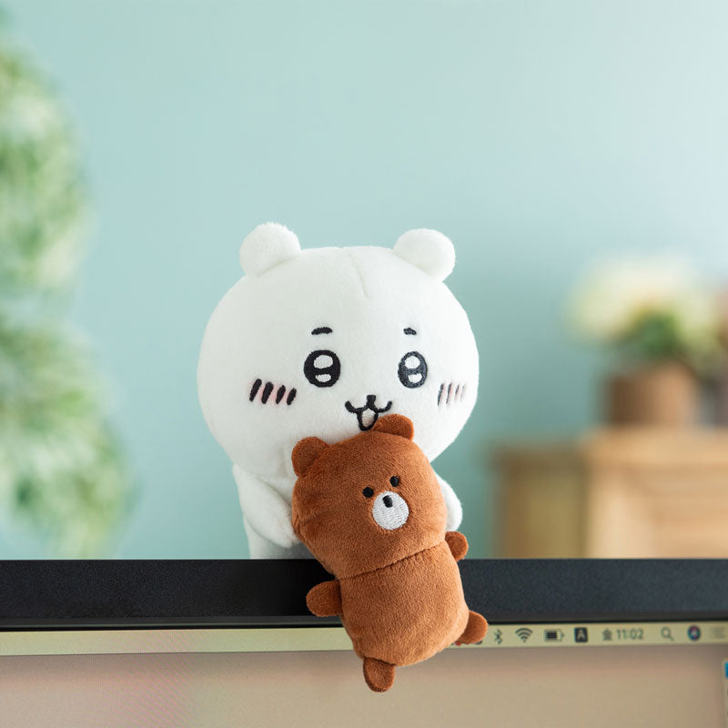 치이카와 데스크탑에서 지켜보는 걸이 인형 (치이카와)