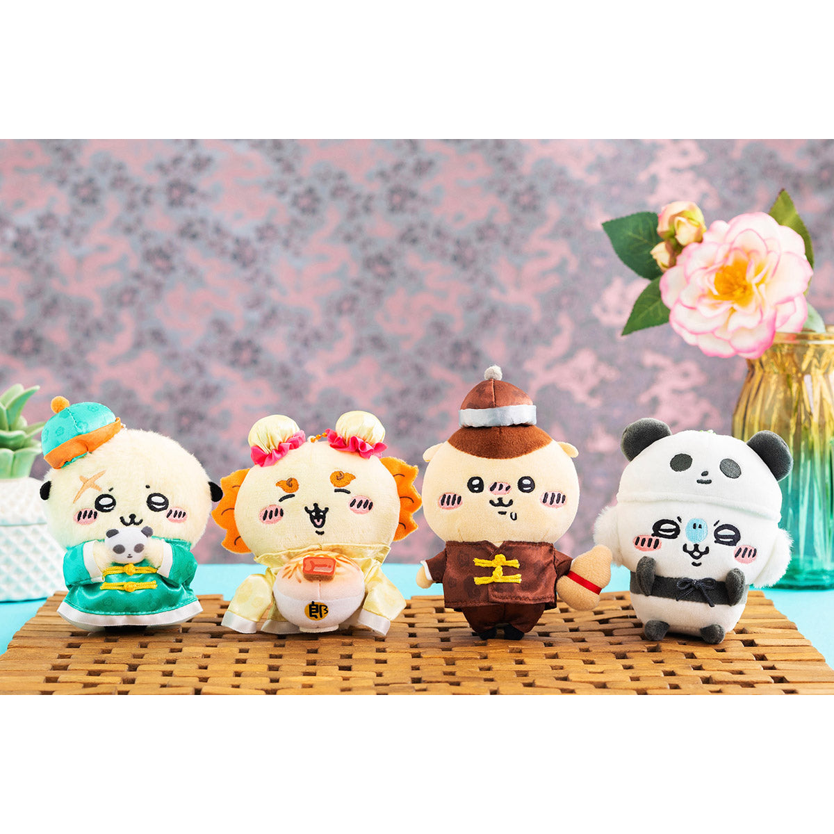 Chiikawa Chinese Diner Lai Lai (Momonga) Mini Mascot
