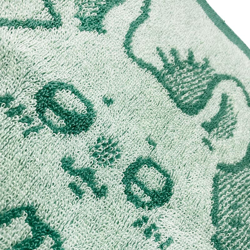 Chiikawa Mini Towel (Begging Momonga)