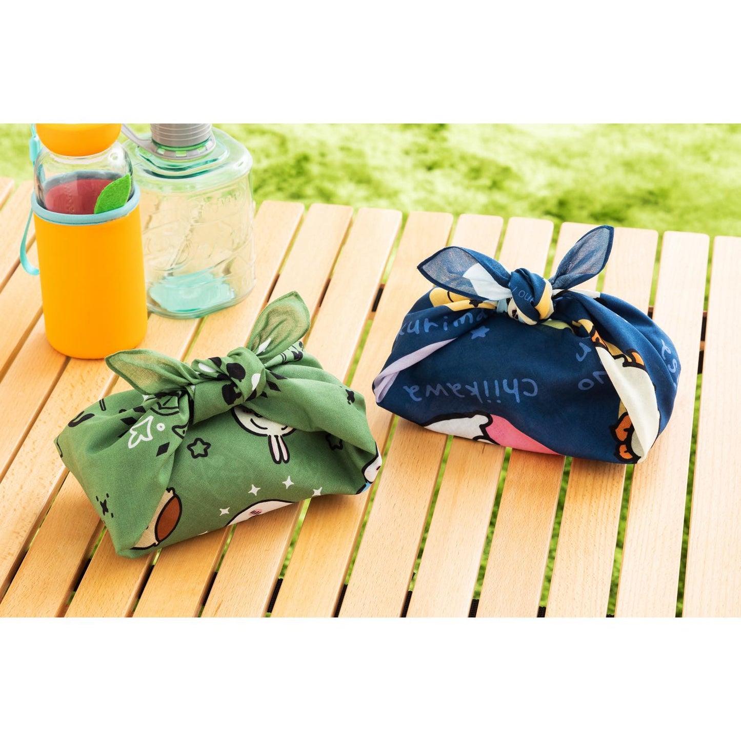 ちいかわ キャンプへGO! バンダナ(カーキ)