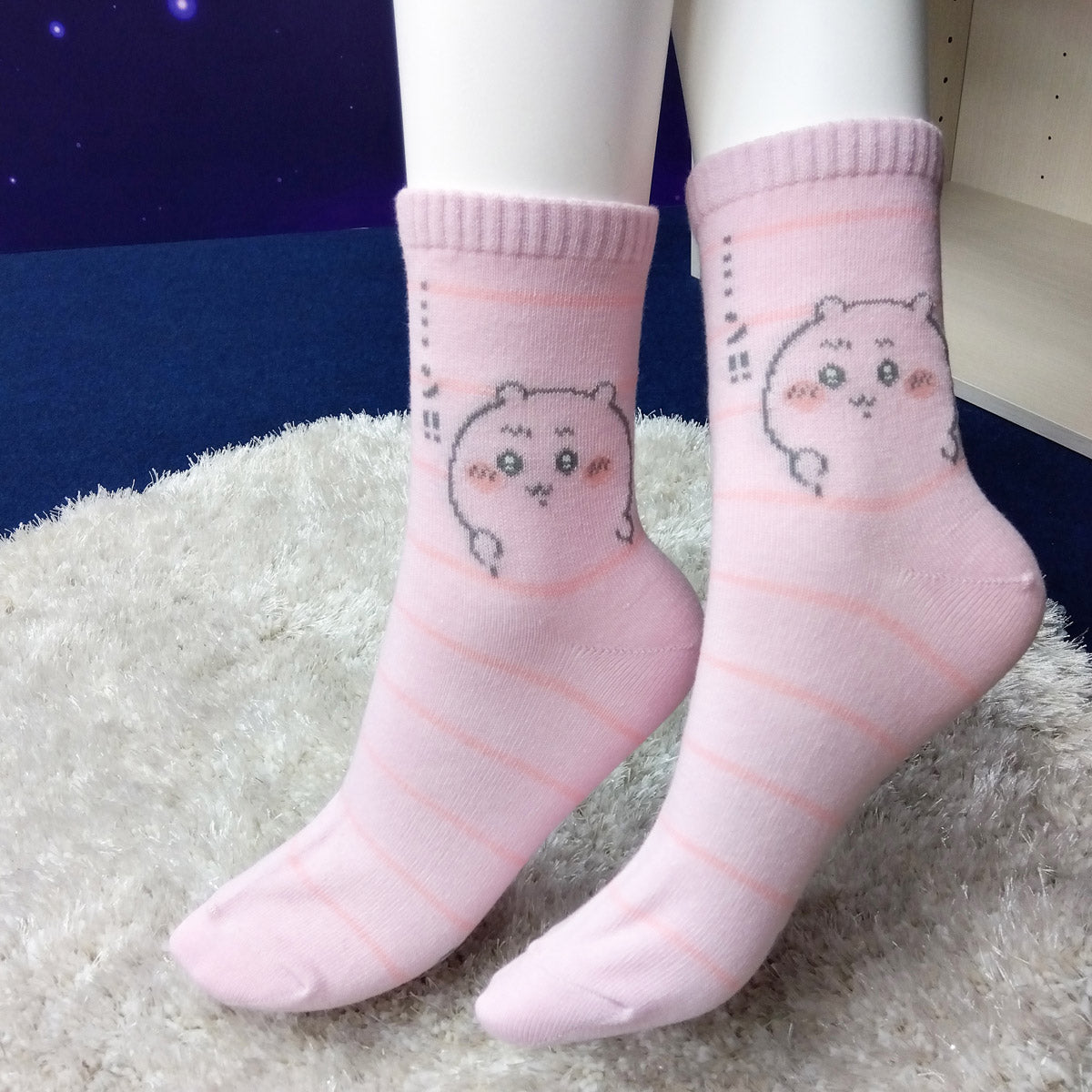 ちいかわ クルーソックス（ちいかわ決意 ピンク）