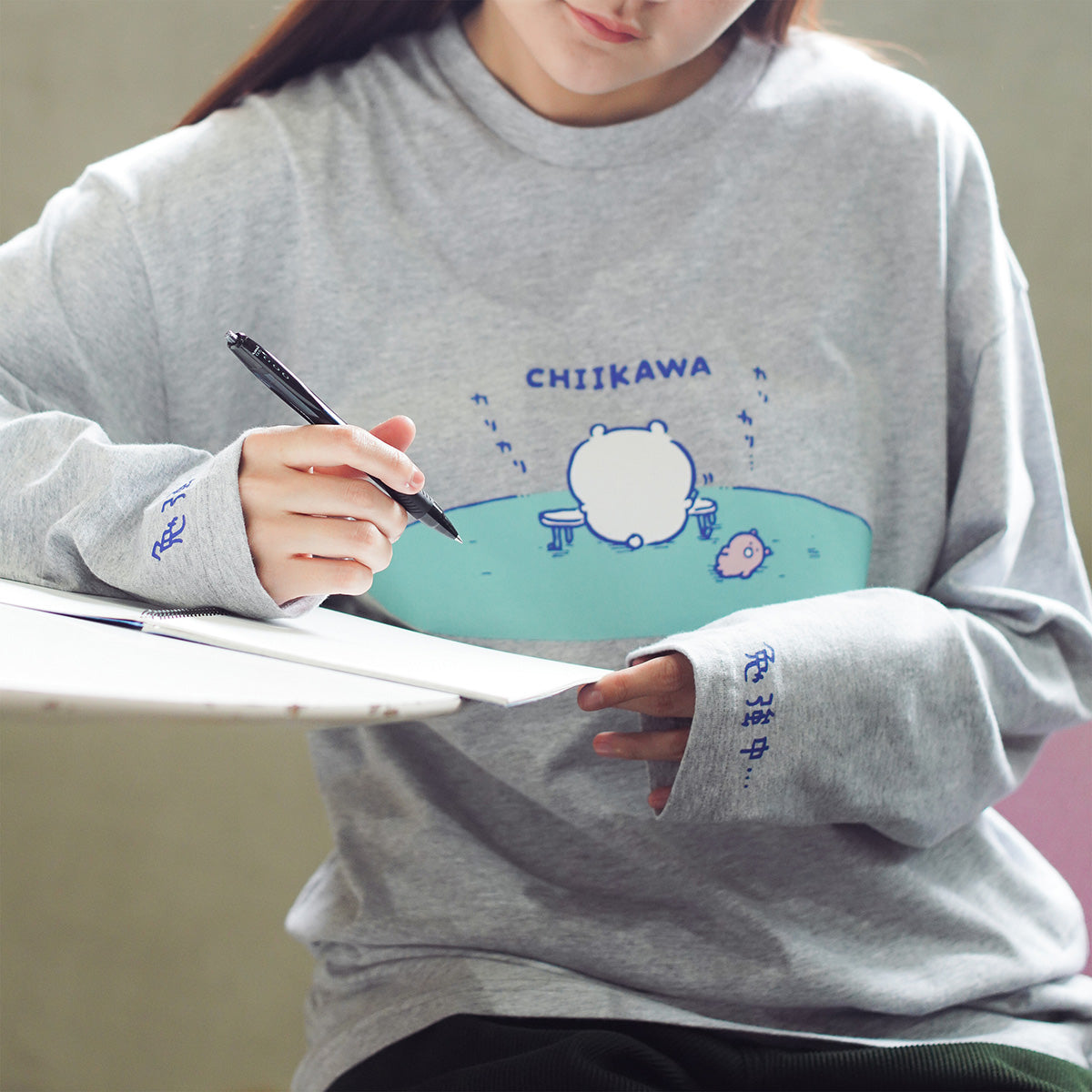 ちいかわ 長袖Tシャツ 試験勉強 アッシュ