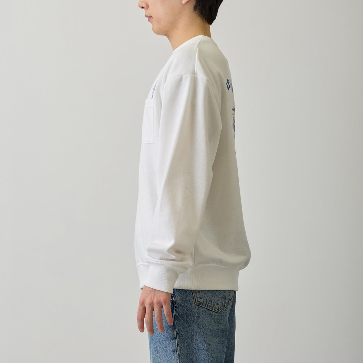 Chiikawa Sweatshirt "Piggyback Jump" White