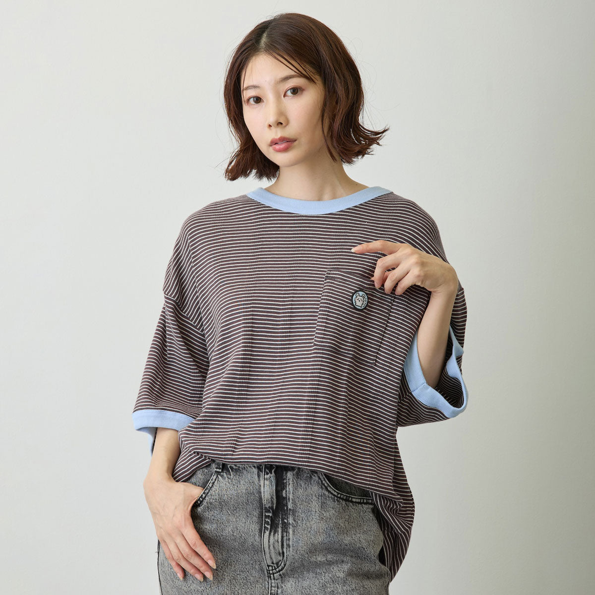 Chiikawa Big Silhouette Pocket T-shirt (Robert P.Miller×Talking / Momonga COFFEE)