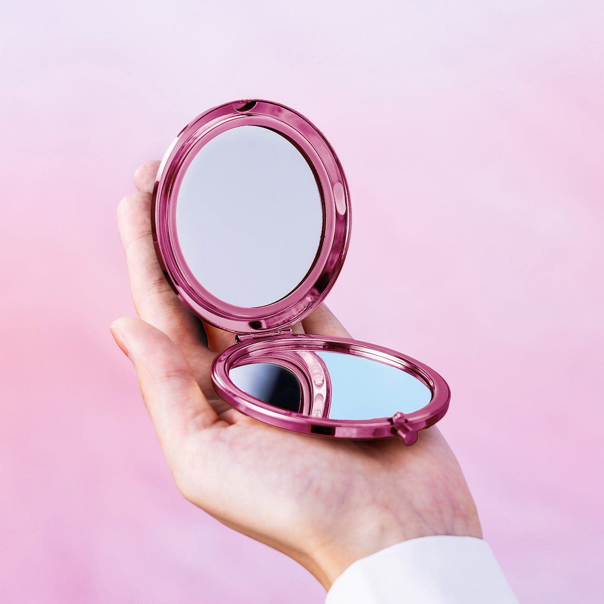 【予約】ちいかわ まじかるちいかわ まじかるコンパクトミラー（ちいかわ）【2026年3月下旬より順次発送予定（発送延期の場合もキャンセル不可）】【通常商品と同時購入・配送希望日指定不可】【キャンペーン対象外】