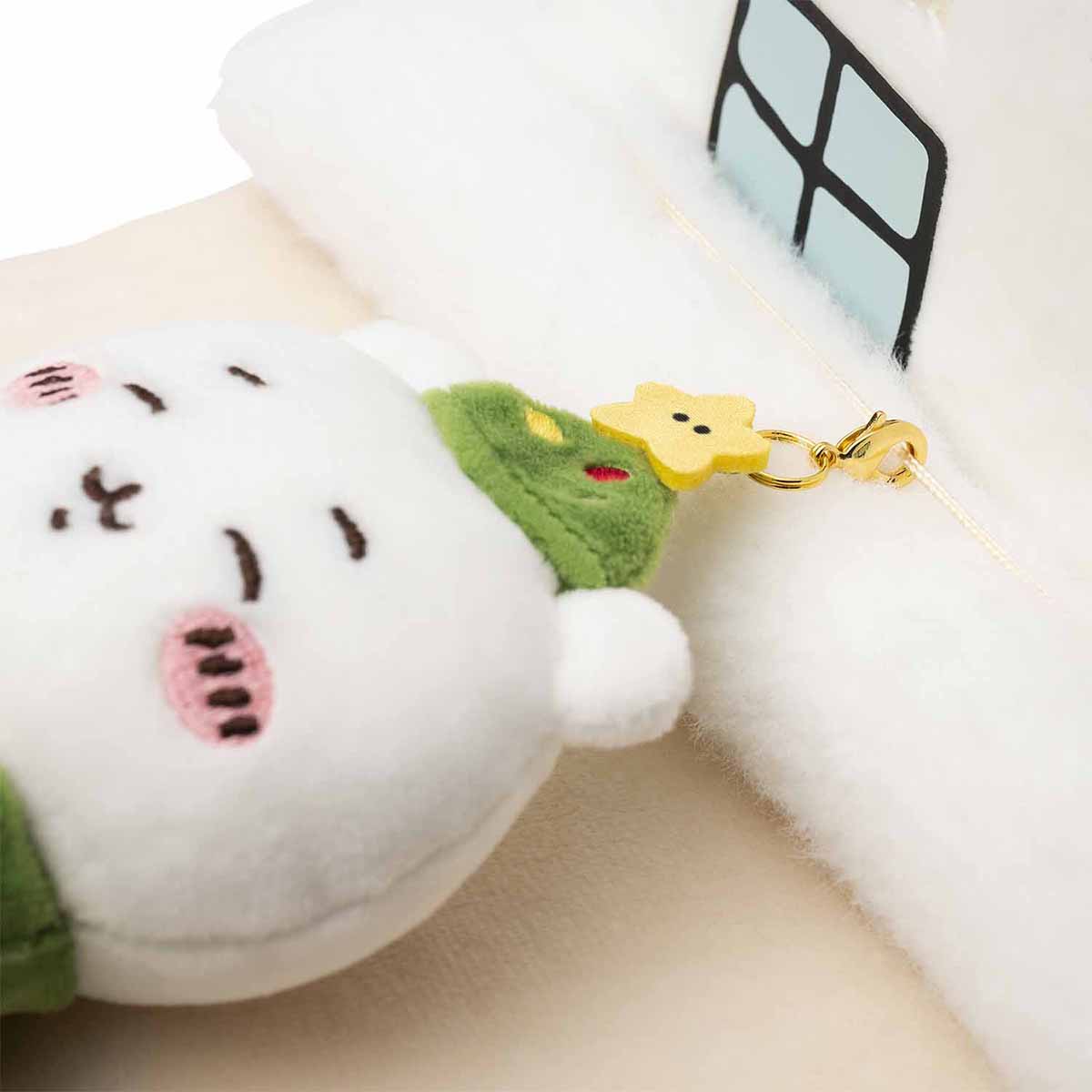 [Pre-order] Chiikawa Happy Holiday Sleepy Bed and Connected Mascot Set (Scheduled for shipment from late April 2024, no cancellations if delayed, cannot be purchased with regular products or with delivery date requests, not eligible for promotions)