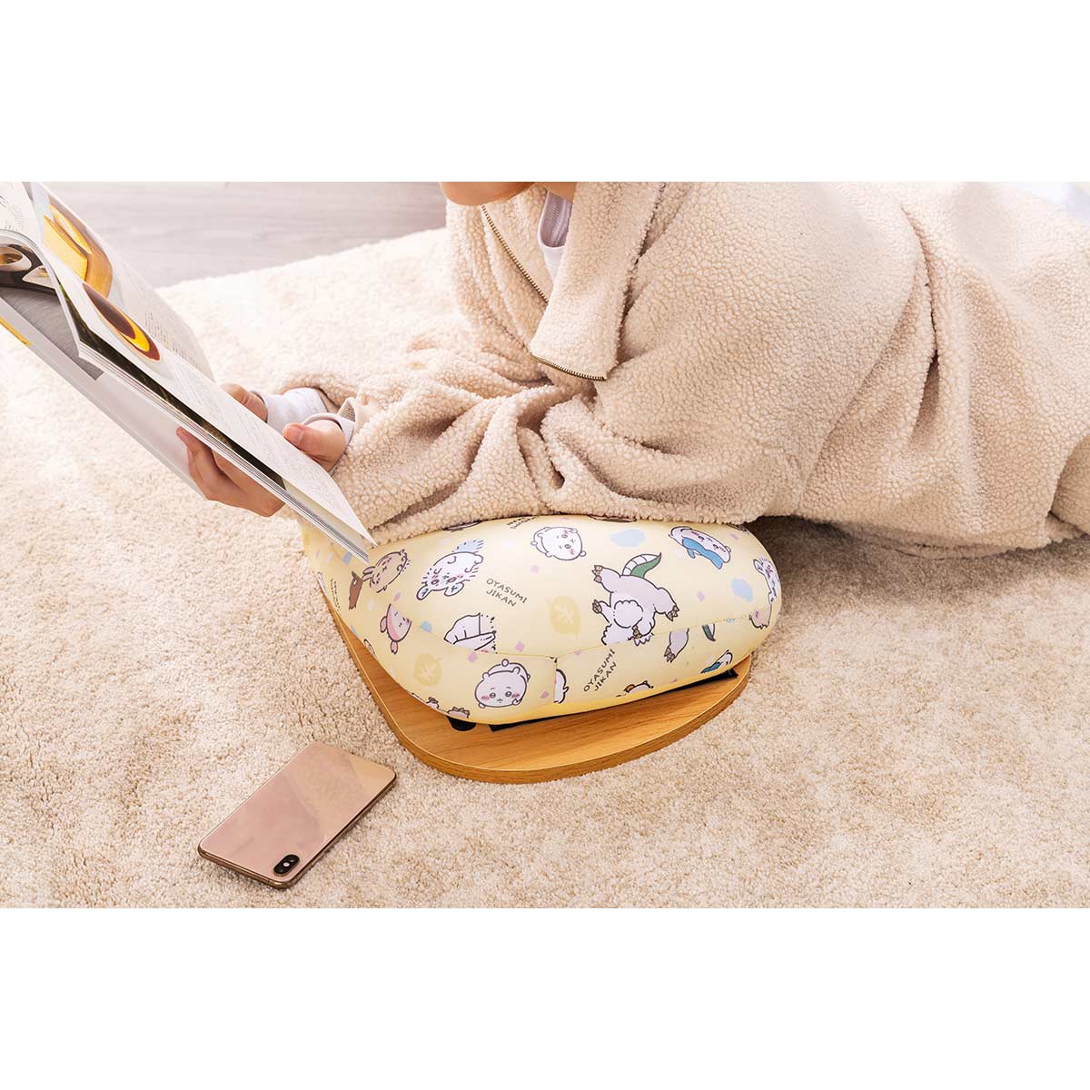 Chiikawa Cushion Table (Rest a Bit)