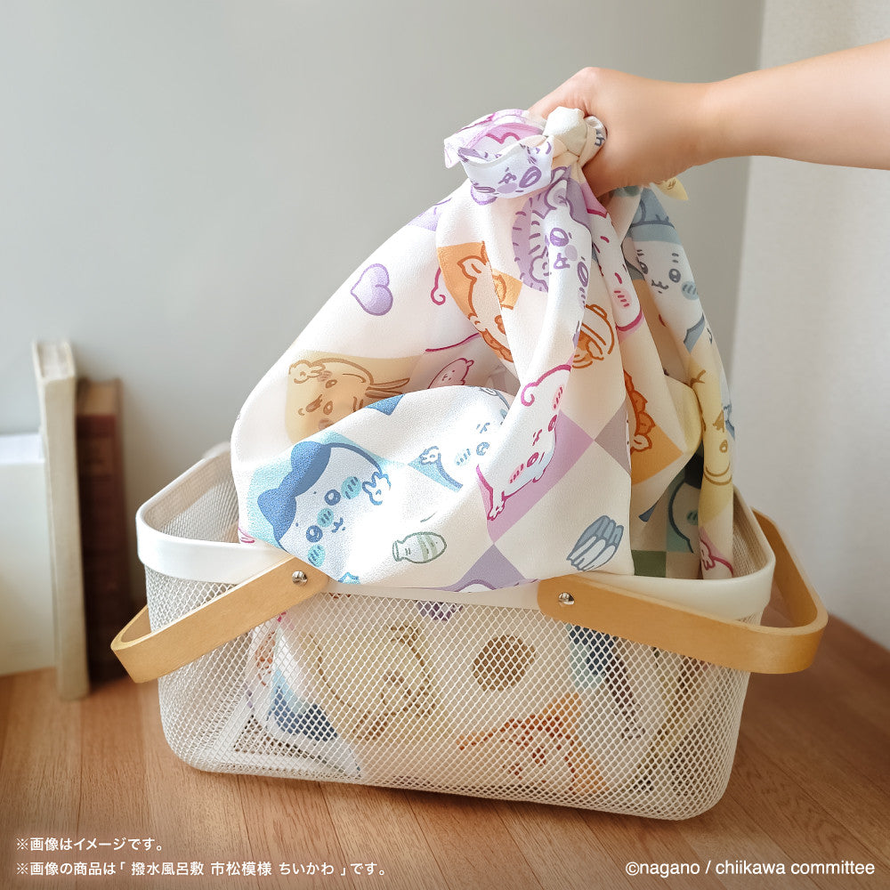 ちいかわ 撥水風呂敷（青海波柄）