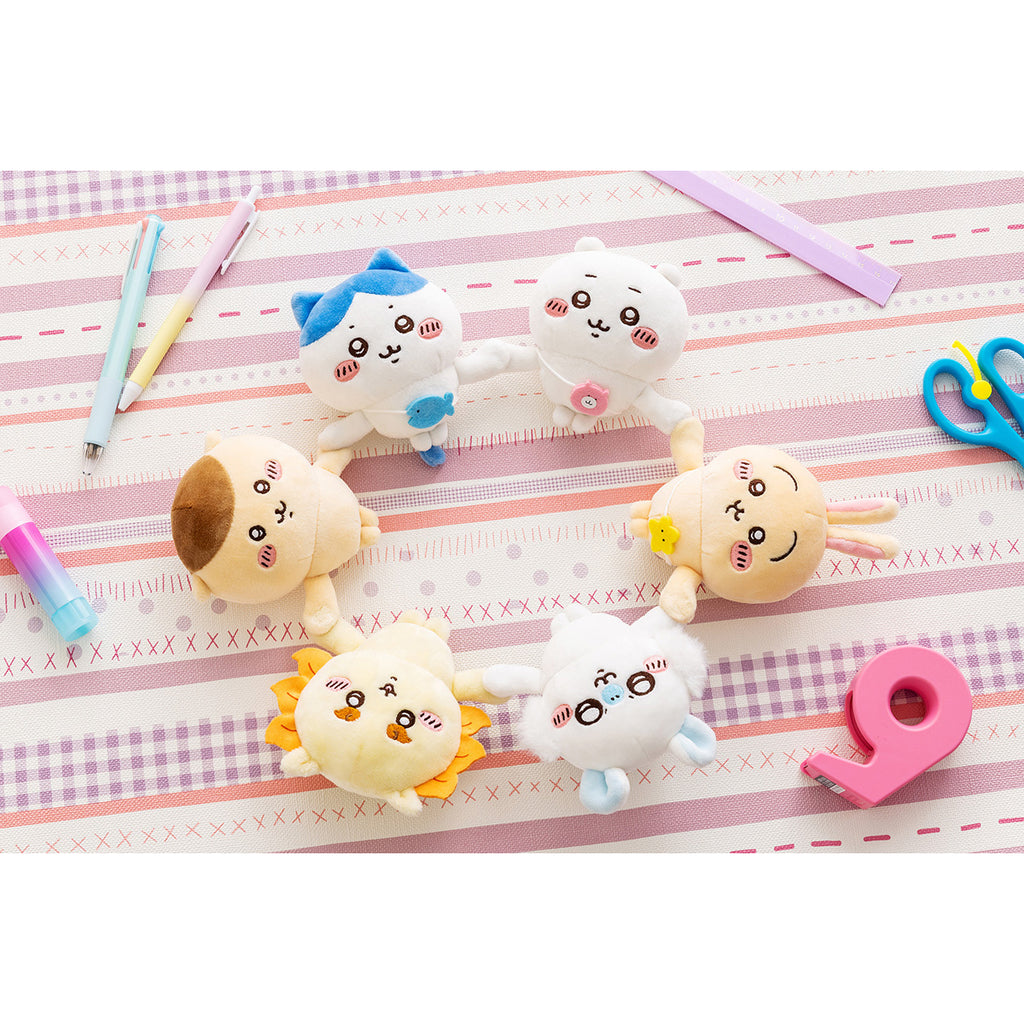 Chiikawa Friendly Hand-Holding Magnetic Plush (Usagi)