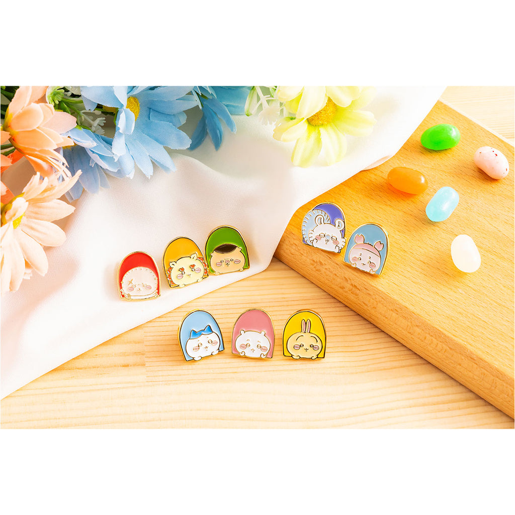 Chiikawa Tokyo Souvenir Tiny Pin Badge (Shisa from the Window)