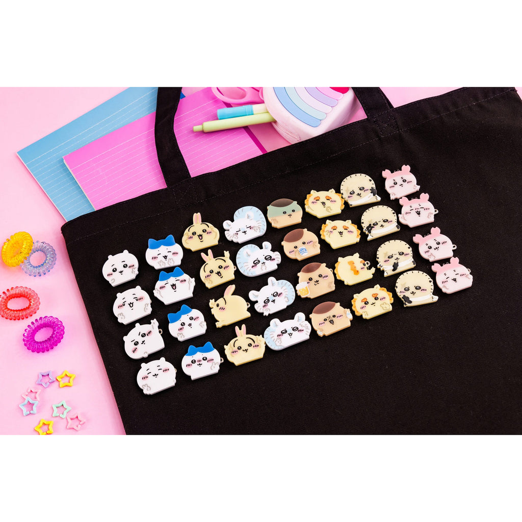 ちいかわ 4個セットアクリルバッジ（ピースなうさぎ）
