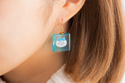 Chiikawa Tokyo Souvenir Square Glass Earrings (Chiikawa)