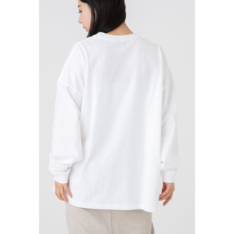 치이카와 관광 빅 실루엣 L/S T셔츠 방에서 보내는 시간 (화이트)