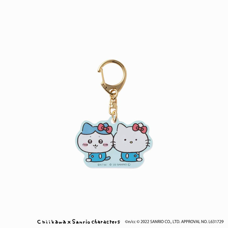吉伊卡哇×三麗鷗角色 極光壓克力鑰匙圈（八割・HELLO KITTY）