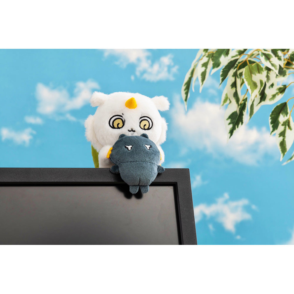 치이카와 데스크탑에서 지켜보는 걸이형 인형 (치이카와 & 딱정벌레)