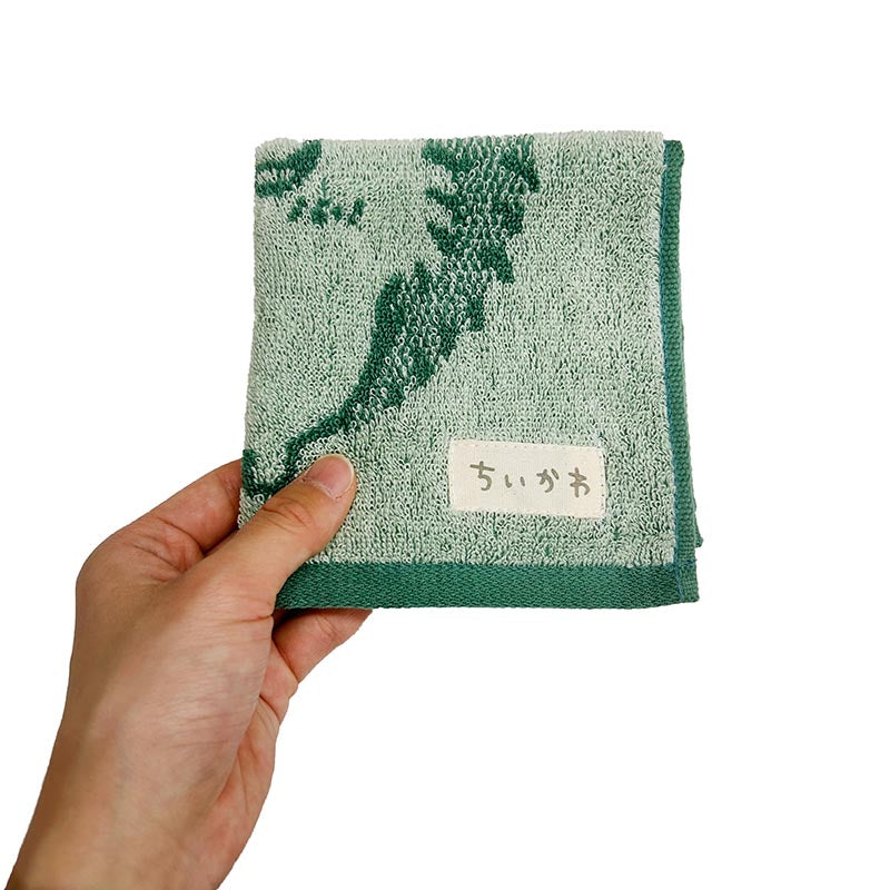Chiikawa Mini Towel (Begging Momonga)