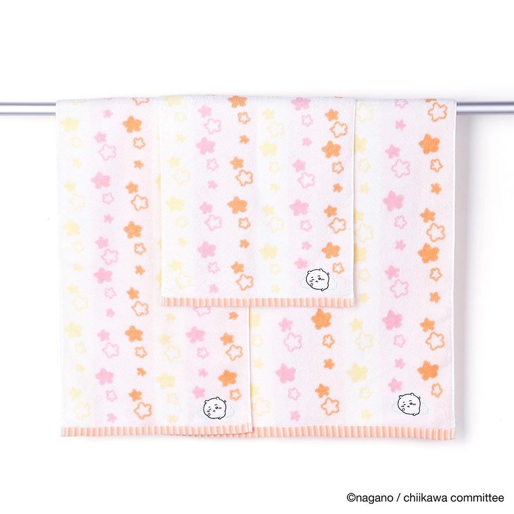 Chiikawa Small Bath Towel (Pop Star Orange)